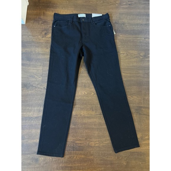 Everlane The Slim 4-Way Stretch Organic Jean | Uniform Black 35x32 - Picture 4 of 6